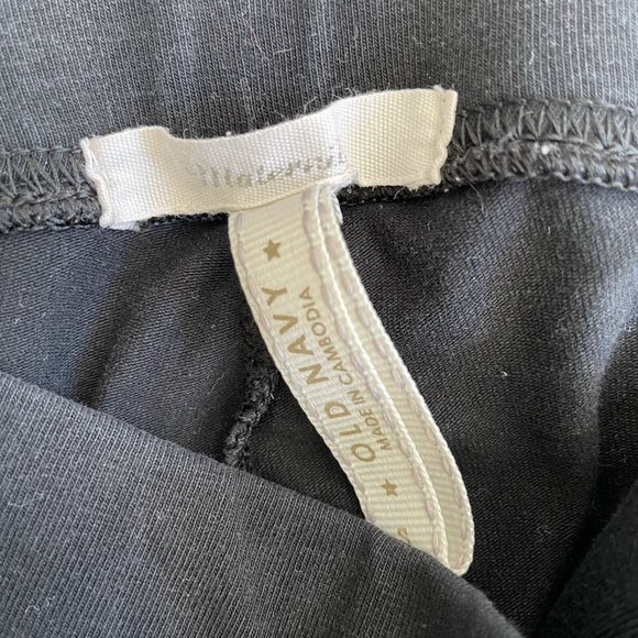 Old Navy Maternity Capris - Picture 3 of 3